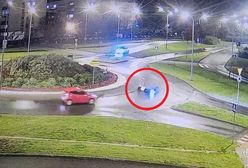 Poślizgnął się i wpadł pod koła. Dramatyczny wypadek rowerzysty w Zielonej Górze