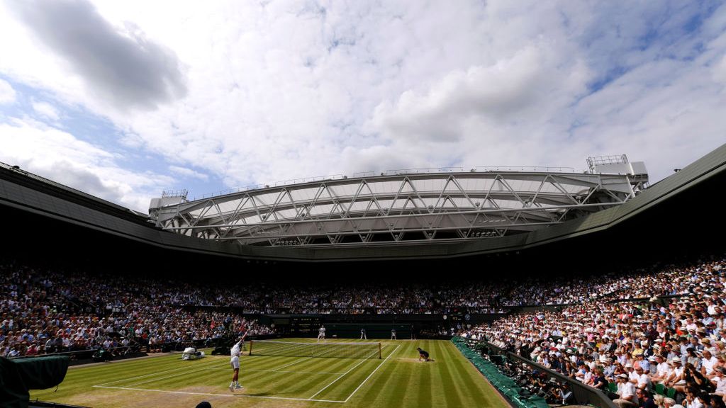 Zdjęcie okładkowe artykułu: Getty Images / Matthias Hangst / Na zdjęciu: kort centralny Wimbledonu