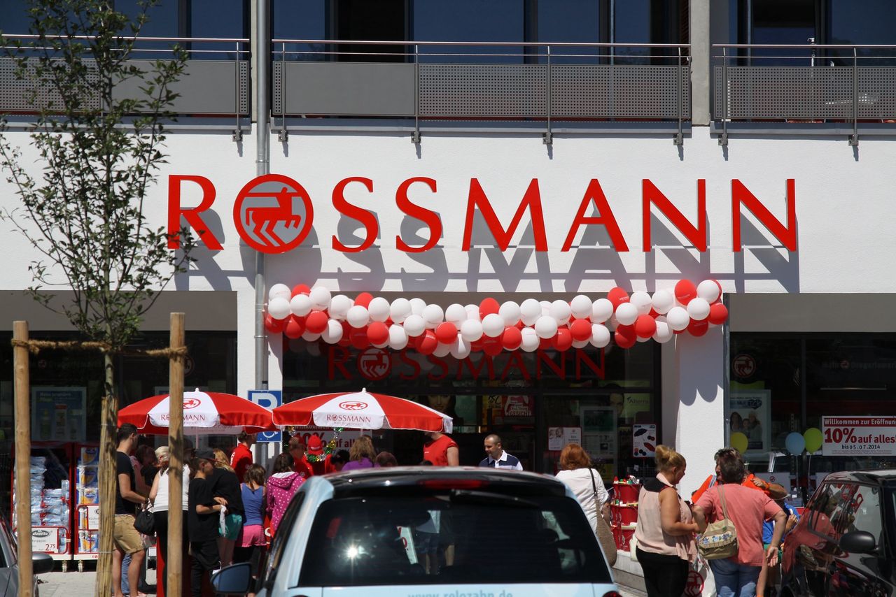 Rossmann. Trwa promocja urodzinowa. Zobacz, co kupisz o połowę taniej