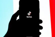 TikTok na smartfonie