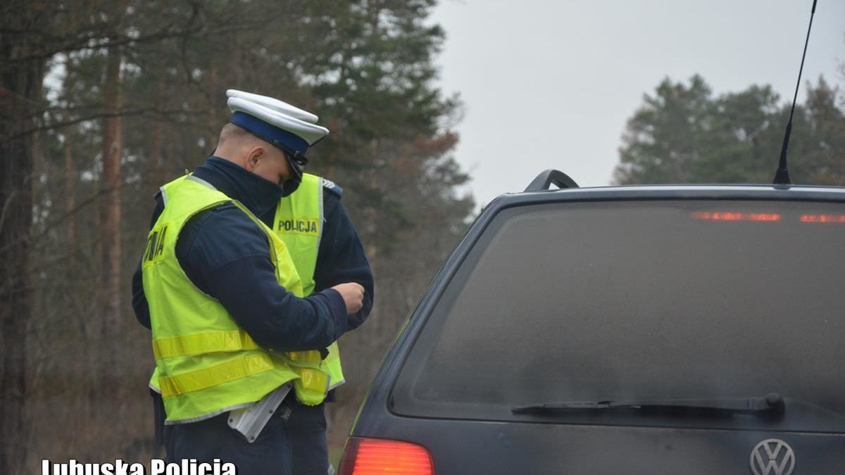 Policja, pomimo licznych obowiązków, nie zamierza odpuszczać kierowcom
