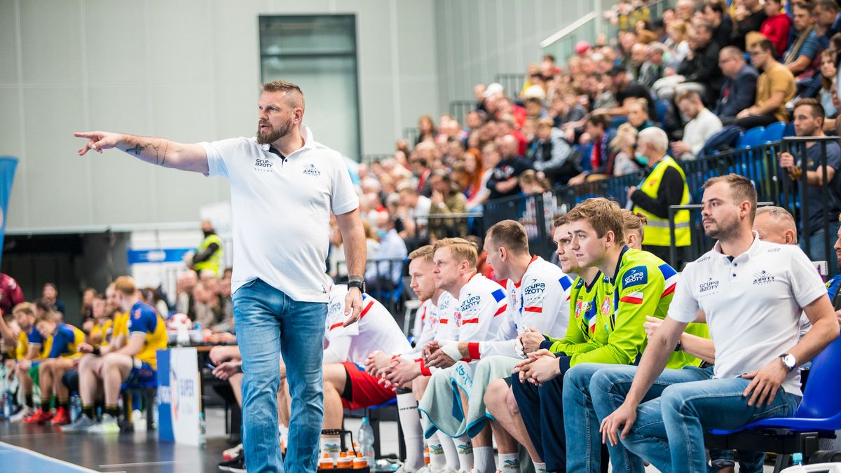 Materiały prasowe / KS Azoty Puławy / Na zdjęciu: trener Robert Lis
