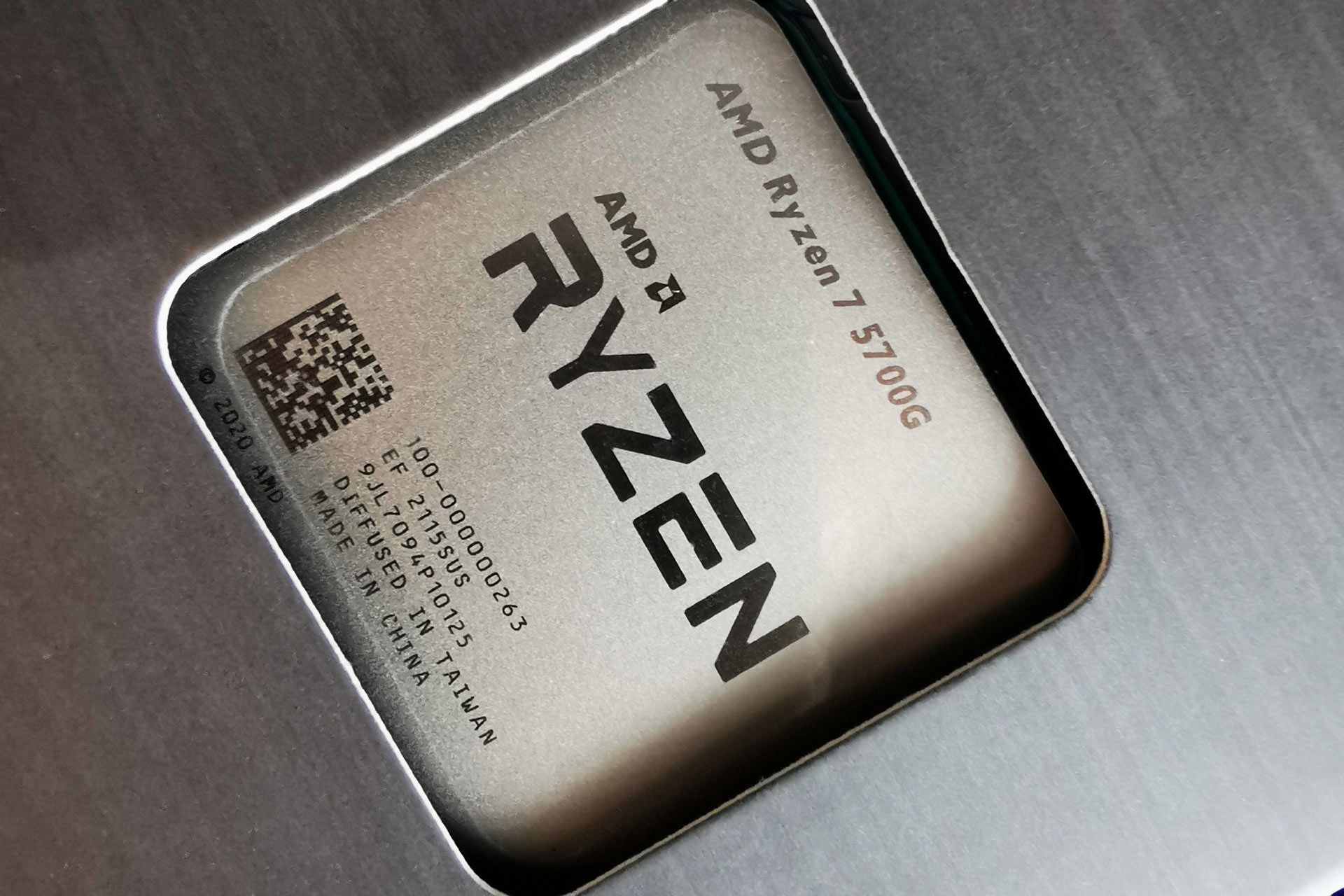 AMD Ryzen 7 5700G w pudełku