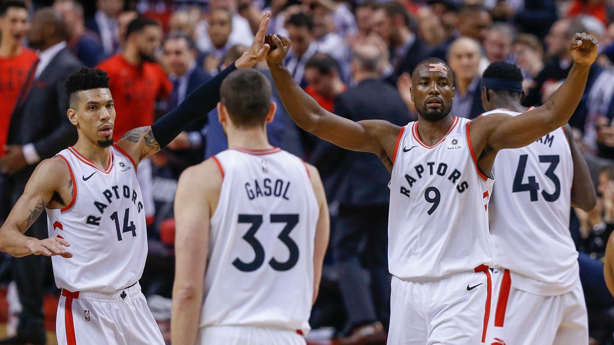 Getty Images / Rick Madonik / Na zdjęciu: koszykarze Toronto Raptors