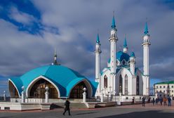 Rosja. Grupa biegaczek wywołała skandal przed meczetem