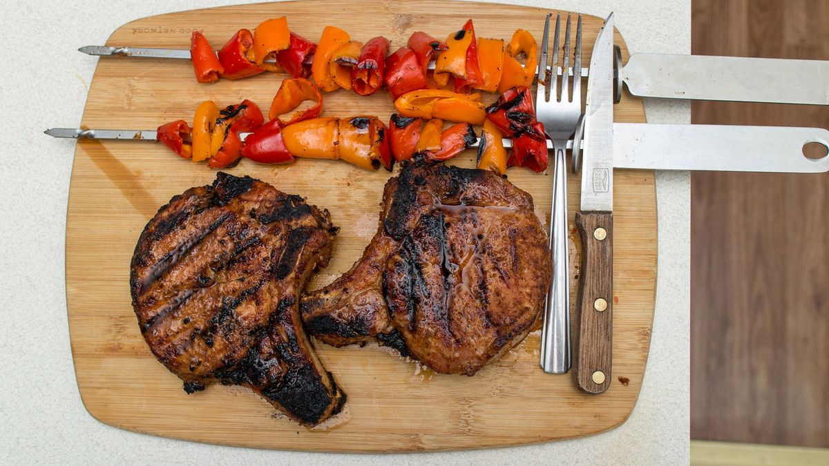 Opiekany schab wieprzowy z kością (samo mięso)