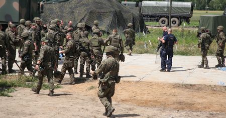 MON reaguje na skandal z żołnierzami na granicy. Służby już są w akcji