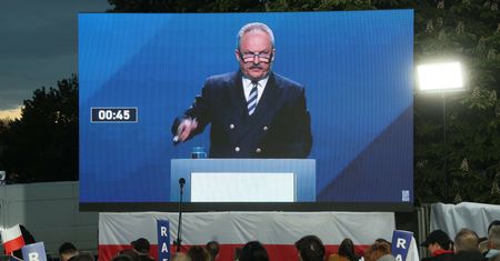 Jakubiak skarcił prowadzących. "Proszę mi nie zwracać uwagi"