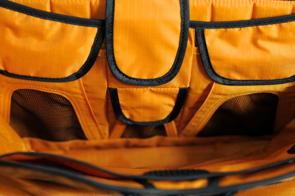 Crumpler Butter Baby – test torby na MacBooka Pro 13” 7