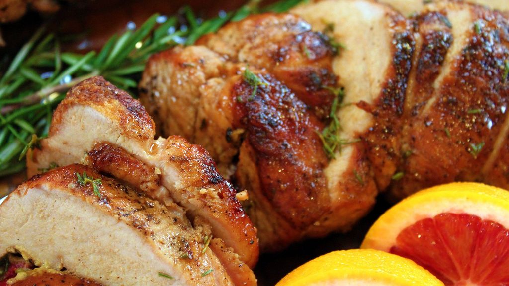 Pieczony schab wieprzowy z kością (samo mięso)