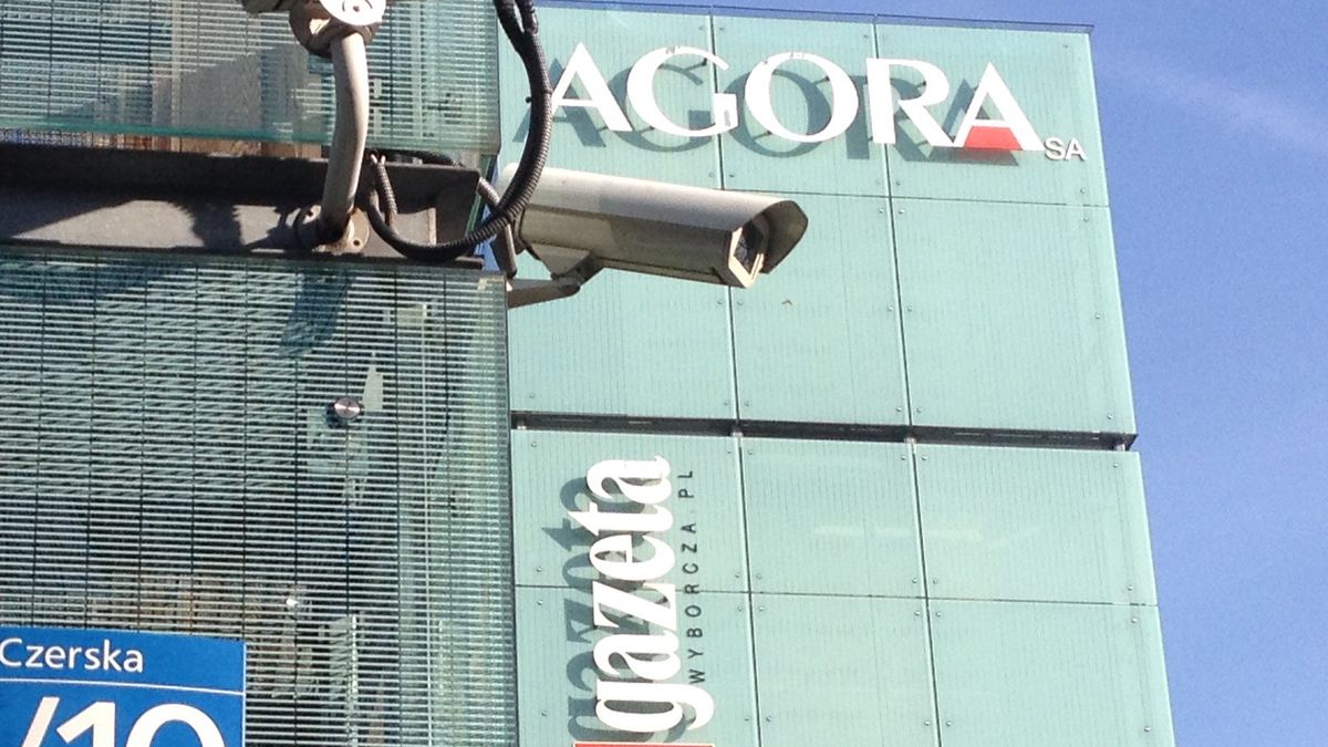 Agora spienięży niewykorzystywaną nieruchomość.