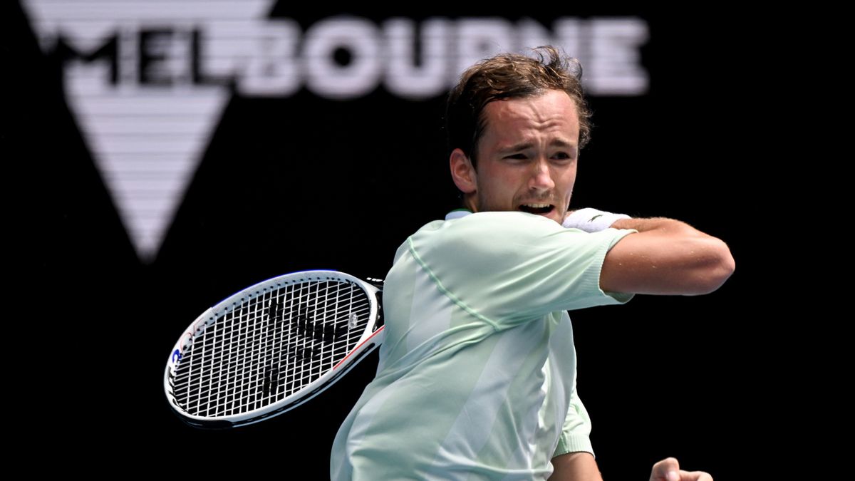 PAP/EPA / DEAN LEWINS  / Na zdjęciu: Danił Miedwiediew