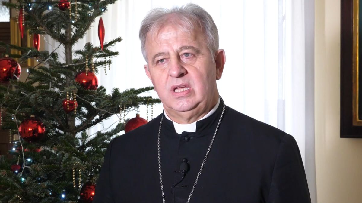 Bp Jan Piotrowski o operacjach plastycznych