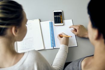 Nawet 17 tys. zł miesięcznie. Tyle zarabiają korepetytorzy