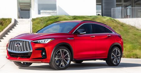 Infiniti QX55 to ścięty odpowiednik QX50. Wnętrze nieco rozczarowuje