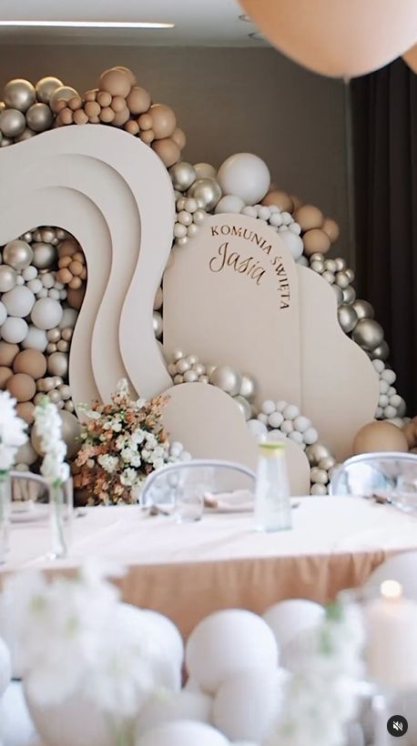 Klaudia El Dursi opublikowała wideo z komunii syna