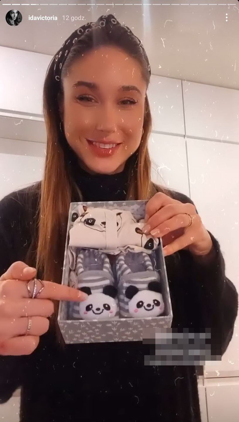 Ida Nowakowska wypełnia obowiązki influencerki i przemawia do fanów