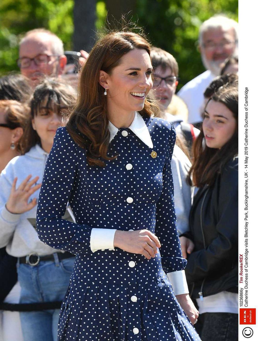 Księżna Kate w zwiewnej sukience w groszki