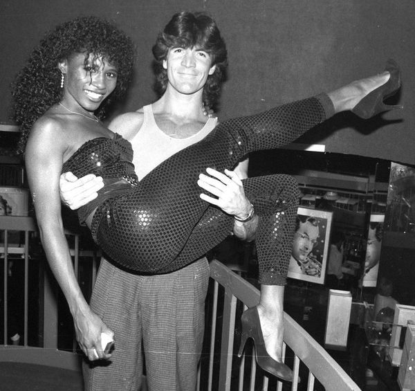 "X Factor": Simon Cowell sprzed lat! Retro zdjęcia z imprezy najsroższego jurora