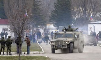 Ukraina: Jednostkom wojskowym na Krymie odcina się wodę i prąd