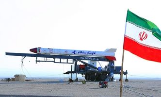 Iran wystrzelił małpę w kosmos. By uczcić...