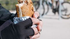 Nie zawijaj resztek jedzenia w folię aluminiową