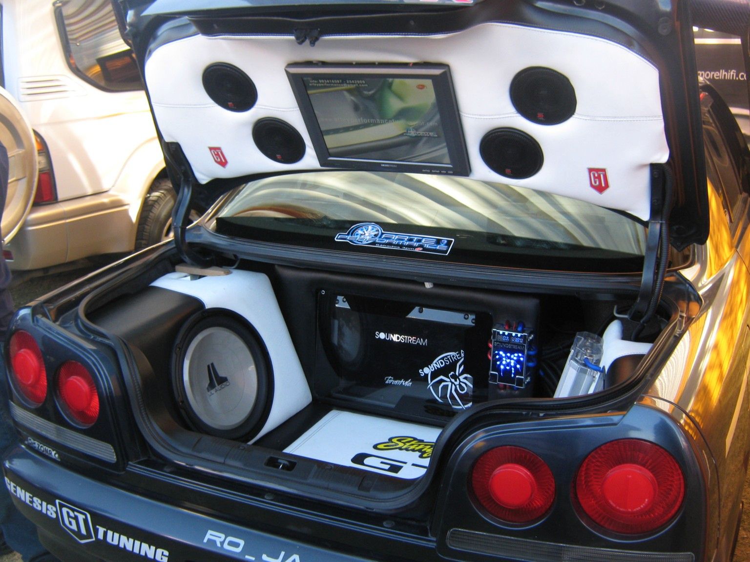 Ekstremalne zabudowy car audio [galeria] 28