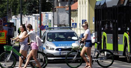 Pierwszeństwo pieszego na pasach to zły pomysł. Problem nie leży w przepisach