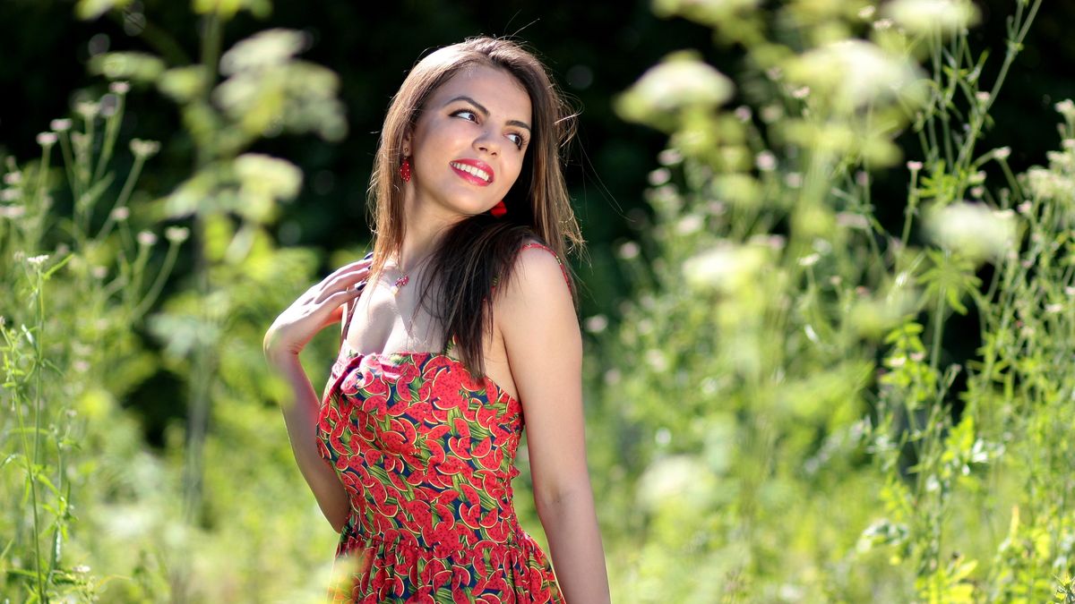 Dowiedz się, jak ustawić modelkę, by wyglądała szczuplej 1