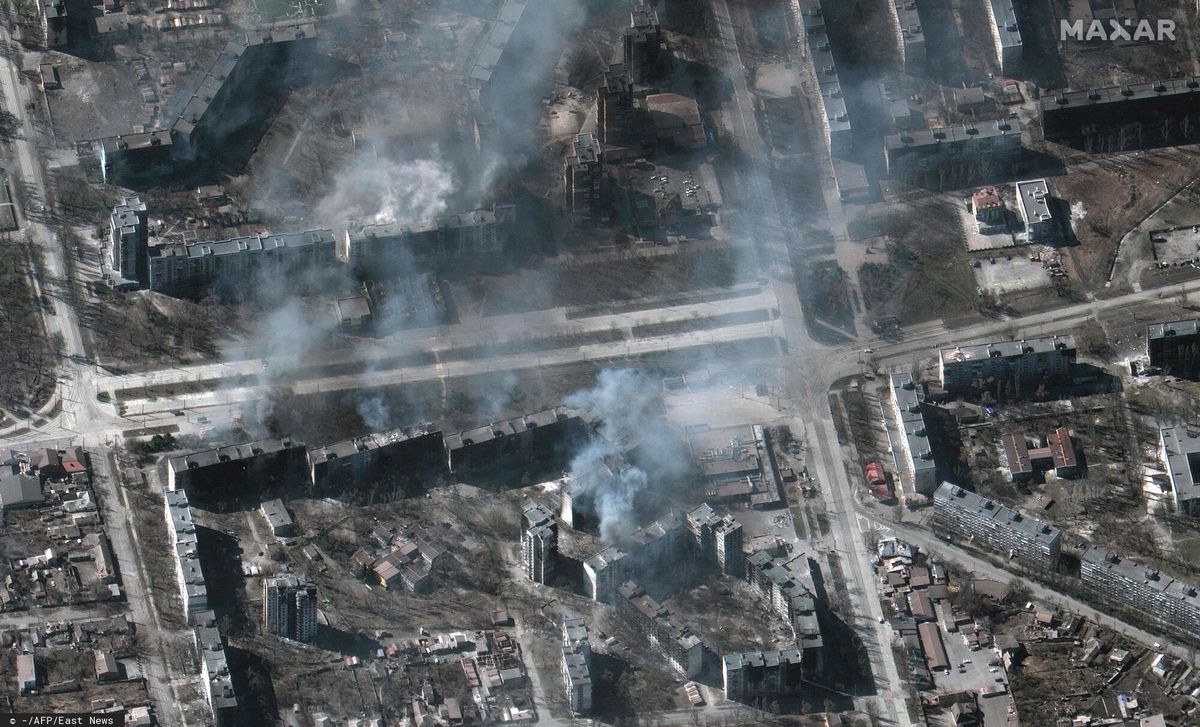 Zdjęcie z ataku Rosjan na Mariupol w Ukrainie 
