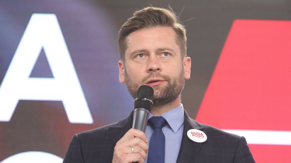 Pos?owie PiS o kontroli poselskiej w Urz?dzie Miasta Warszawy08.07.2020 Warszawa, Konferencja prasowa sztabu Andrzeja Dudy dot. kontroli poselskiej w Urzedzie Miasta Warszawy, fot Tomasz Jastrzebowski/REPORTER
n/z: Kamil BortniczukTomasz Jastrzebowski/REPORTER