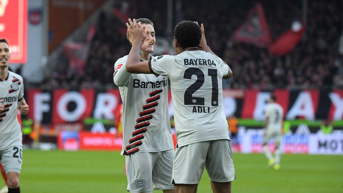 radość piłkarzy Bayeru Leverkusen