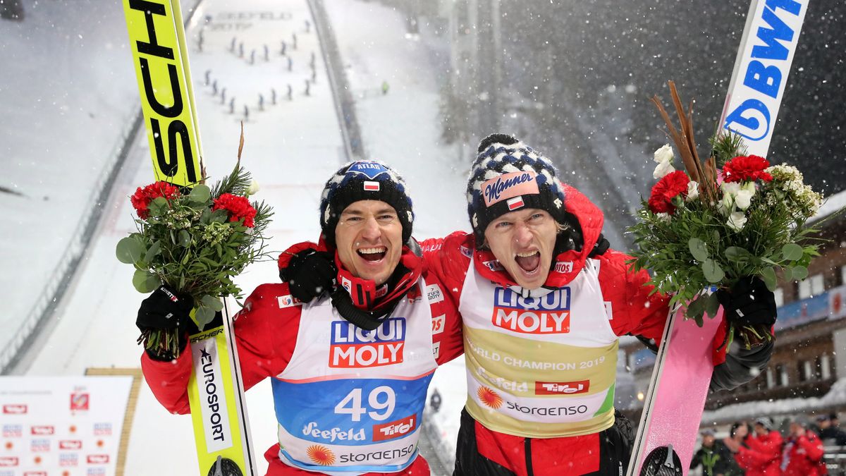 PAP / Grzegorz Momot / Na zdjęciu od lewej Kamil Stoch i Dawid Kubacki