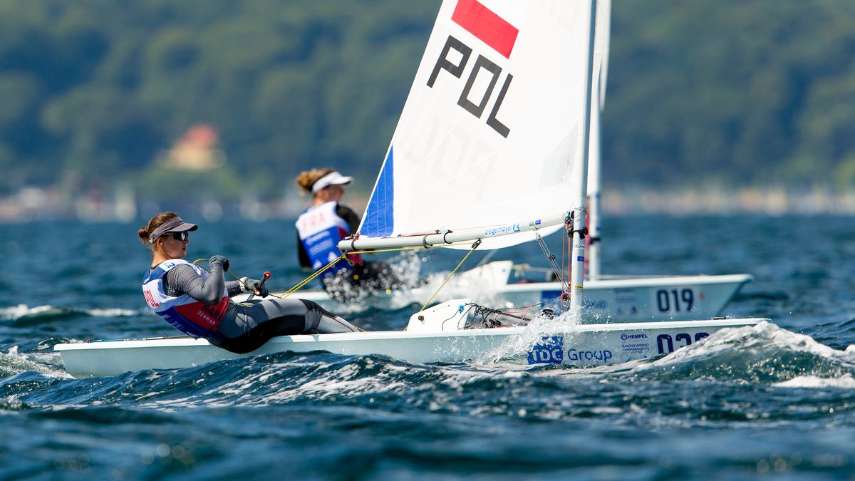Materiały prasowe / Sailing Energy / World Sailing / Na zdjęciu: Magdalena Kwaśna na jachcie olimpijskiej klasy Laser Radial