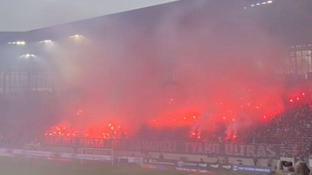 WP SportoweFakty / Kibice Pogoni Szczecin przerwali mecz