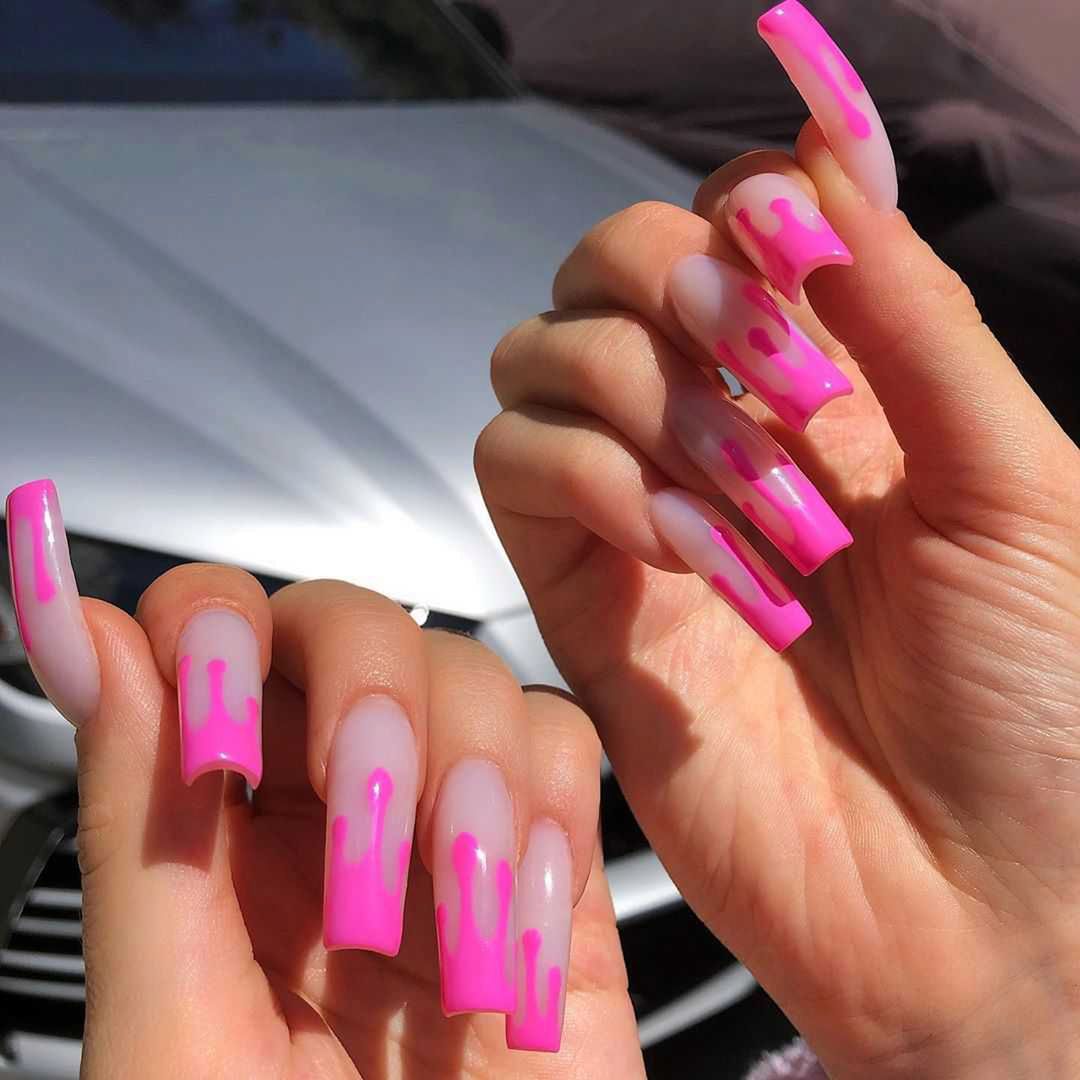 Kylie Jenner zrobiła sobie długie tipsy - Instagram