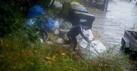 Wstyd na całą Polskę. Przyłapani ze śmieciami. Pokazali nagranie