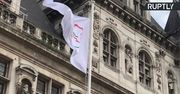 Flaga olimpijska zawisła przy paryskim ratuszu. W stolicy Francji odbędą się igrzyska w 2024 r.
