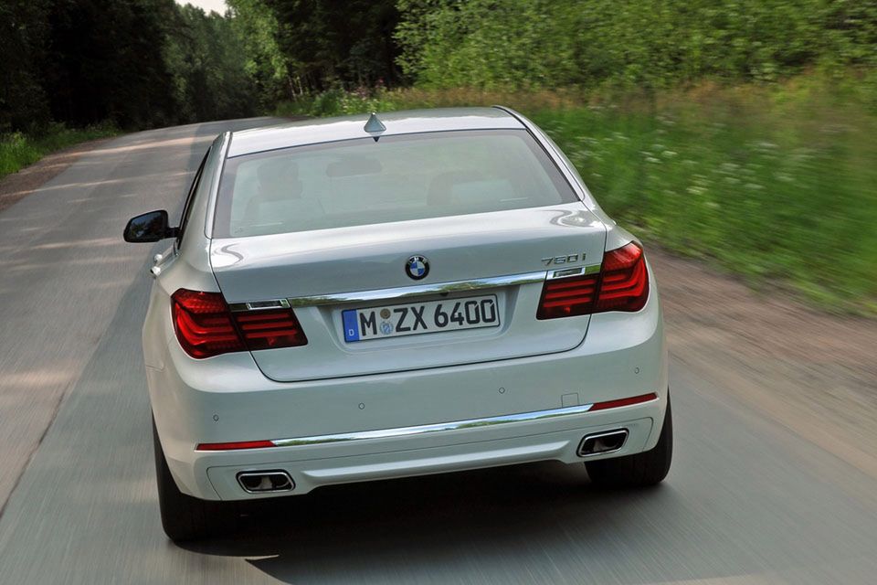 BMW serii 7 na rok 2013 - megagaleria niemieckiego okrętu flagowego 21