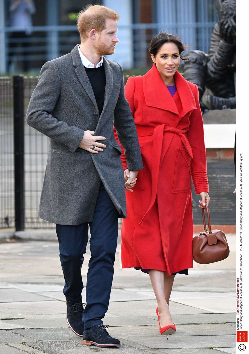 Meghan Markle z ciążowym brzuszkiem i książę Harry w Birkenhead