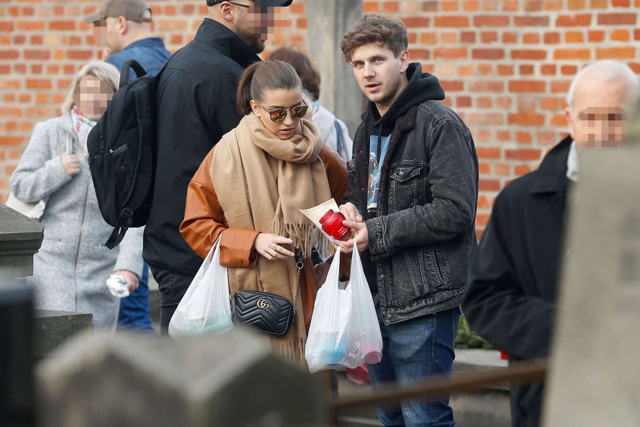 Julia Wieniawa i Antek Królikowski na Powązkach