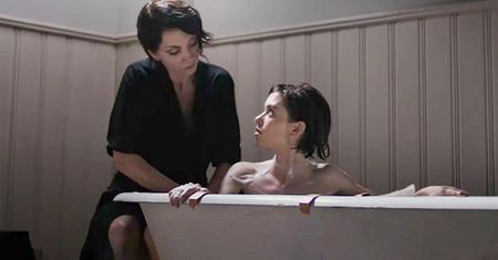Ekspertka od seksualności. Hit na świecie, Polacy oglądają nieśmiało