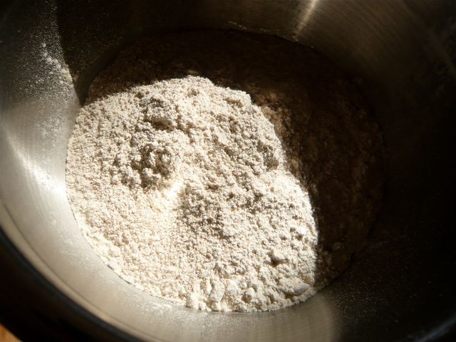 Pełnoziarnista mąka z pszenżyta