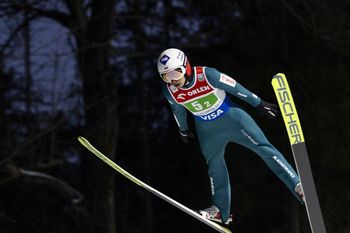 FIS zatwierdziła zmiany w przepisach. Będą żółte i czerwone kartki dla skoczków narciarskich