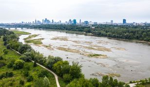 Dramatycznie niski poziom wody w Wiśle. Pogłębia się susza hydrologiczna