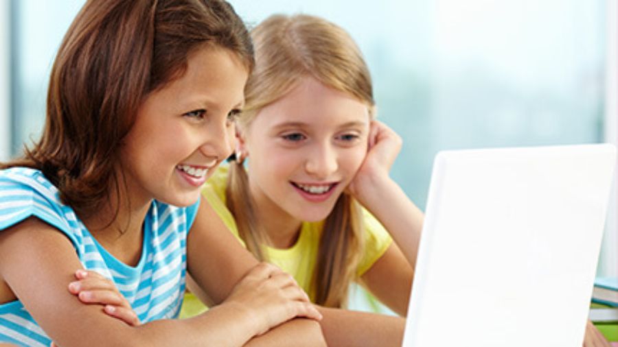 Laptop dla ucznia to dziś podstawowe nadzędzie nauki i pracy