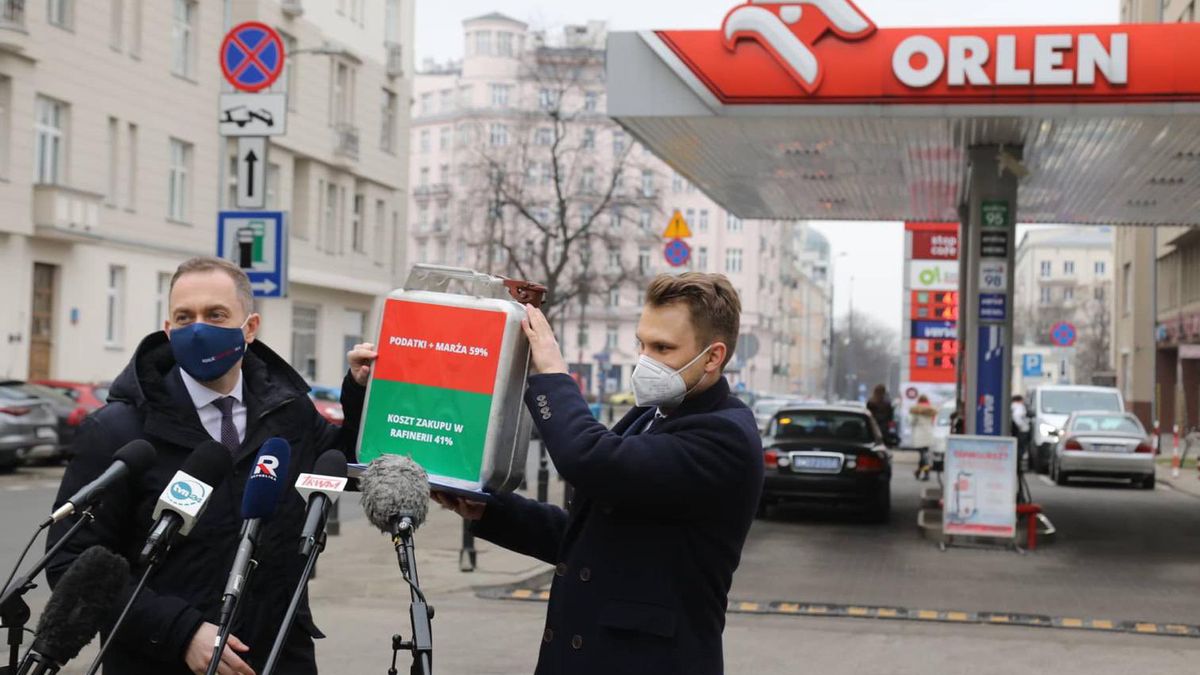 Politycy opozycji, niezależnie od tego kto rządzi, lubią wykorzystywać temat cen paliw.