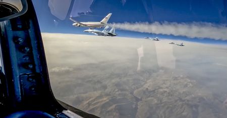 Pięć myśliwców eskortowało Putina. Rosyjski "Air Force One" w powietrzu