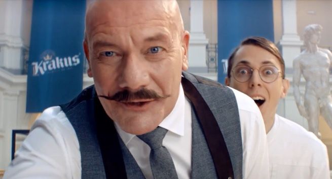 Piotr Zelt reklamuje wędliny Krakus