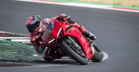 Ducati Panigale V4 jeszcze szybsze. Włosi ulepszyli niemal wszystko